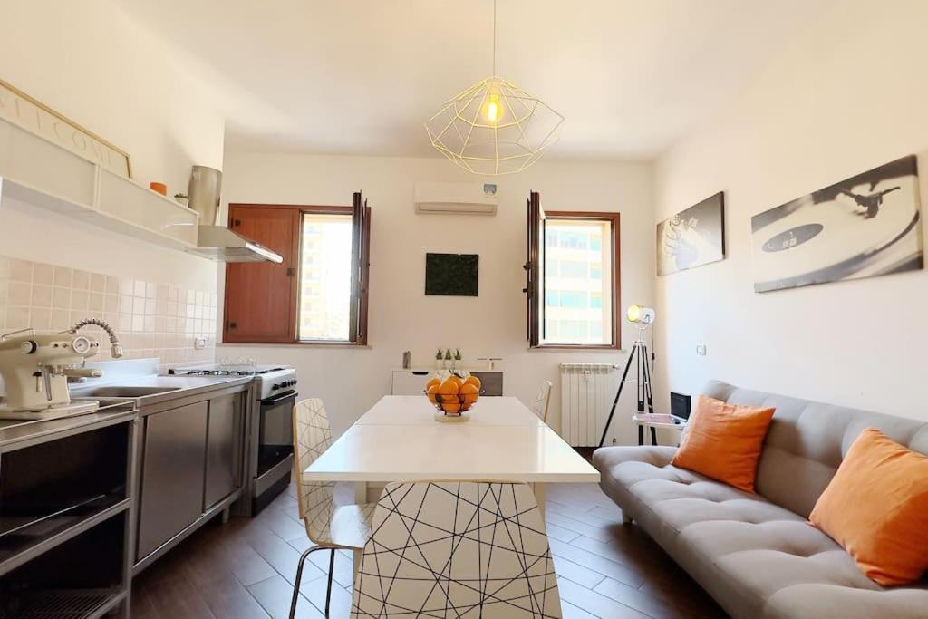 Molo Five Apartment Palermo Exteriér fotografie